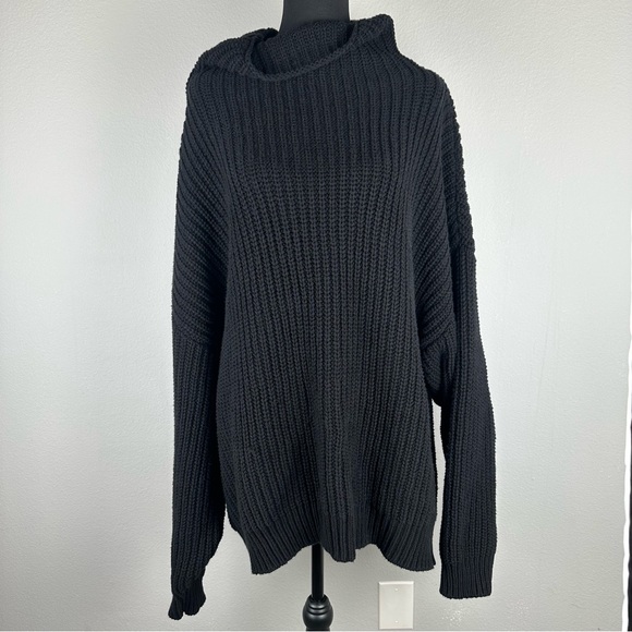 FREE PEOPLE Swim Too Deep Black Heavy Knit Turtleneck Oversized Sweater Size XL - Picture 2 of 16